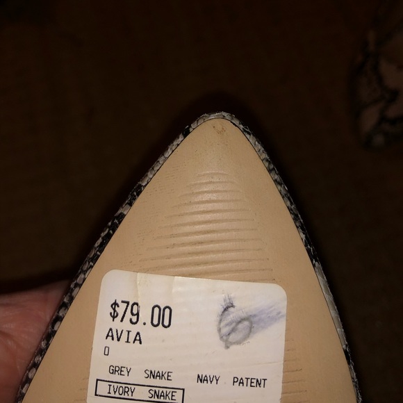 Shoes - Picture 3 of 5